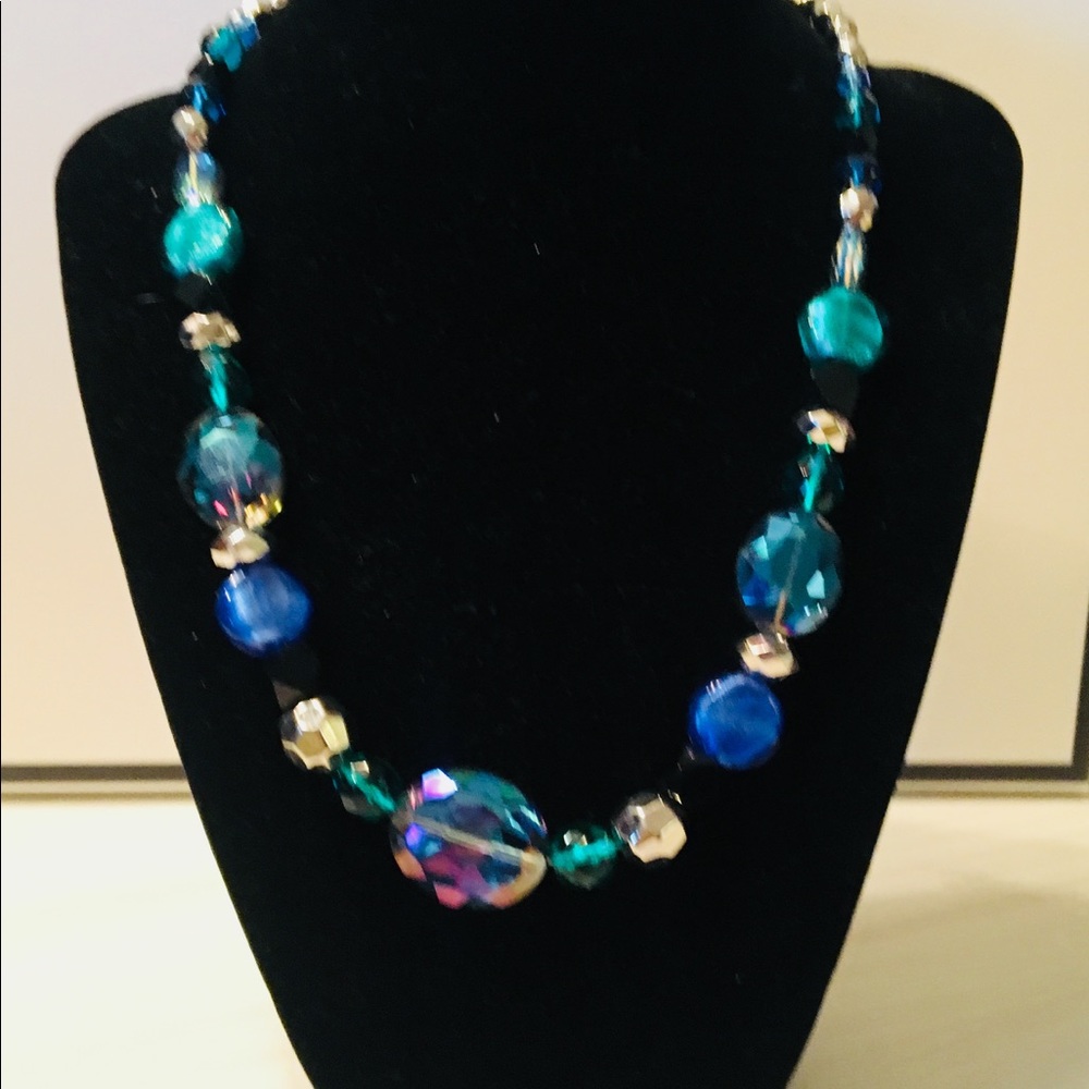 WHBM necklace - Picture 2 of 4